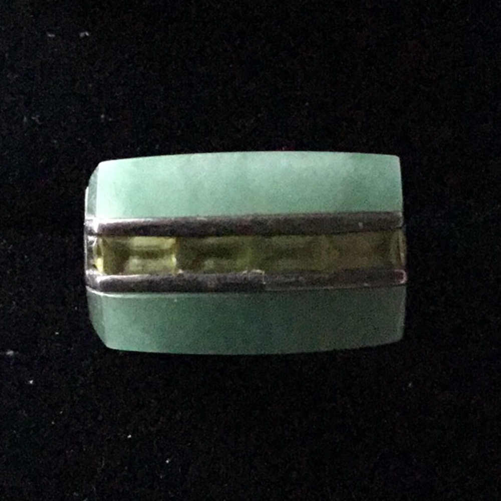 Gorgeous genuine jade peridot silver size 8 - Picture 1 of 2